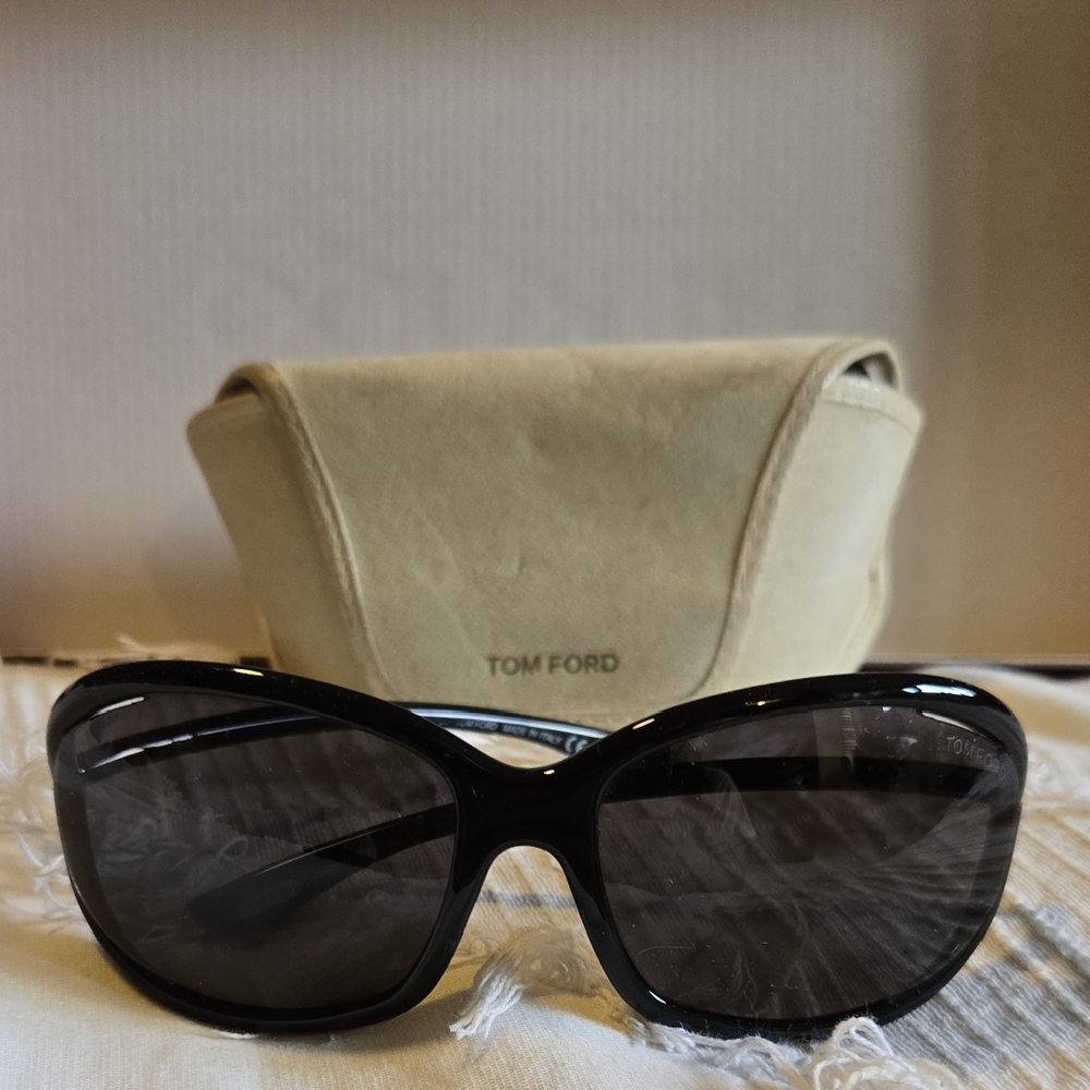 Tom Ford Women's Sunglasses in Black